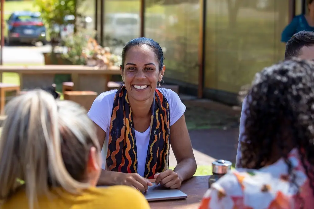 kolme naista