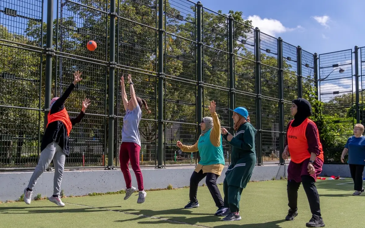 Paris Sportives : activités fitness, cardio, renforcement musculaire ainsi que Football par Académie Football Paris 18