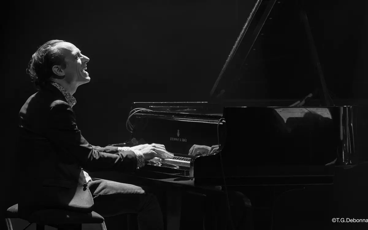 Rémi Toulon 4tet feat. Aurelie Tropez