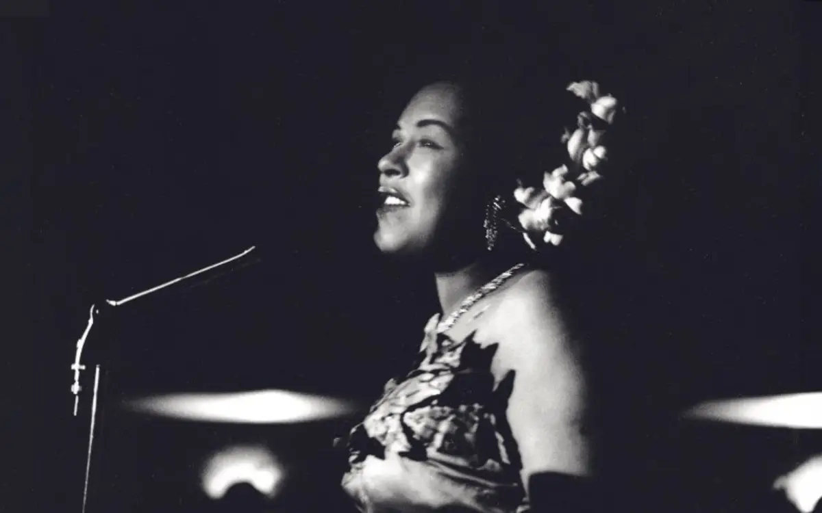 Billie Holiday au Tiffany Club, Los Angeles, 1952 © Bob Willoughby/Redferns/Getty Images