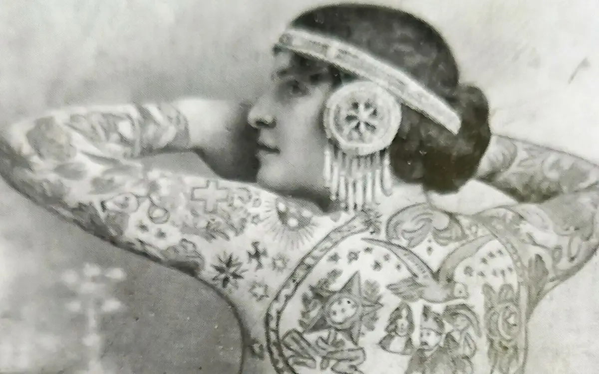 A l'encre bleue. Retrouver l'histoire des femmes tatouées dans les archives des prisons françaises (1881-1950)