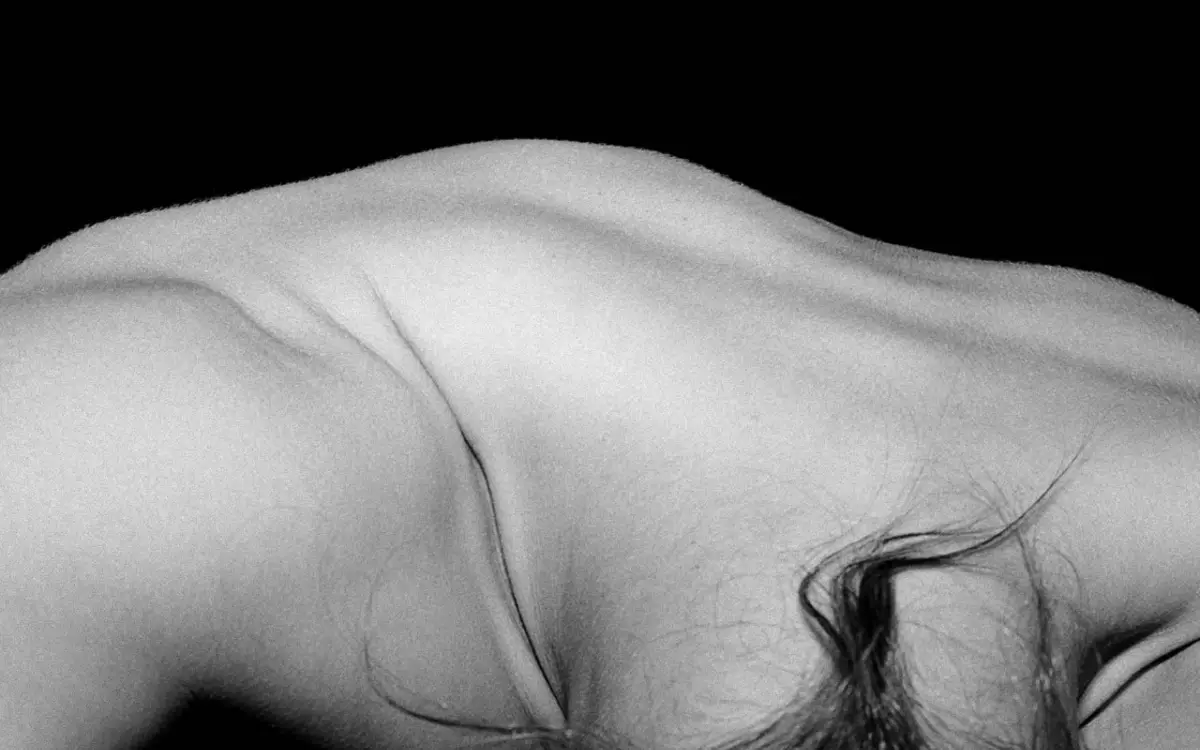 Eva Klasson, "Back". Le format de l'œuvre a été modifié