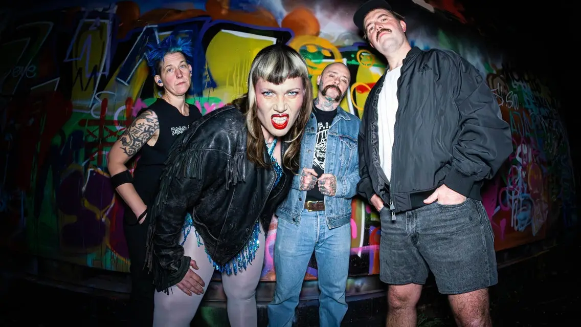 Split Dogs: Nice N' Rough Tour