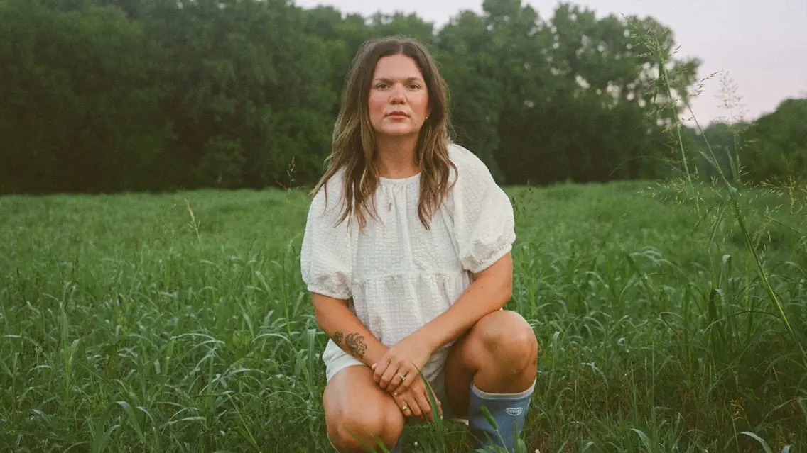 Abbie Gamboa - Have You Ever Looked Around Tour