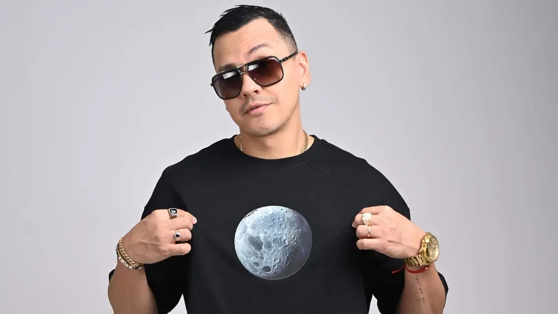 Flex, La Factoría & Makano
