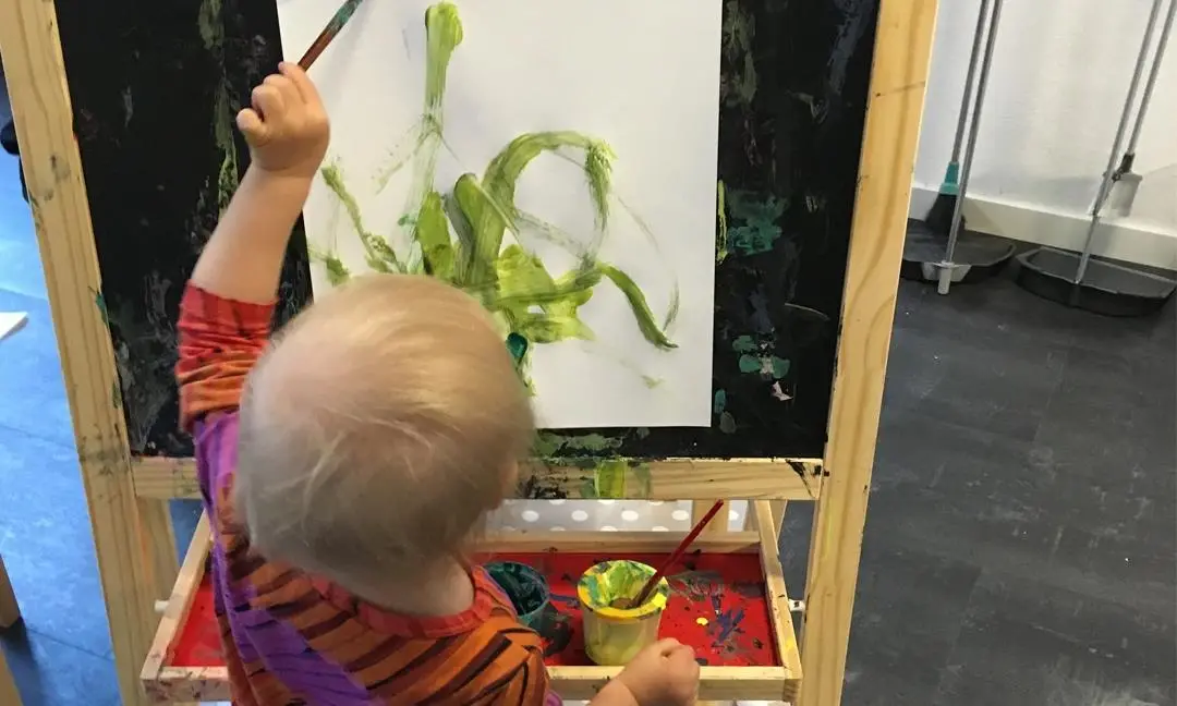 Art for Toddlers - Open art workshop for children aged 1.5–3, and their adults (FI/ENG)