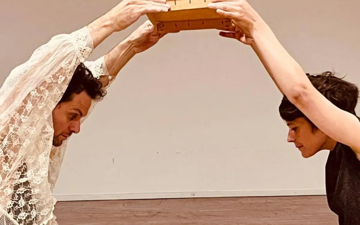 Performance dansée et contée : À un fil