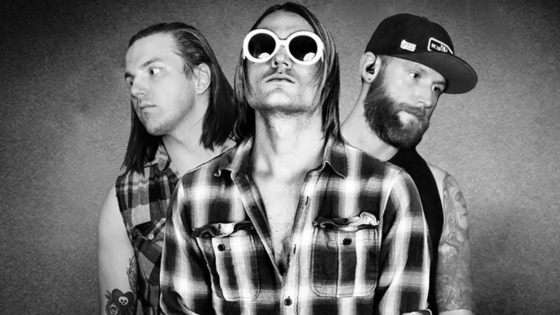 SMELLS LIKE NIRVANA - Tribute To Nirvana with Dead Original