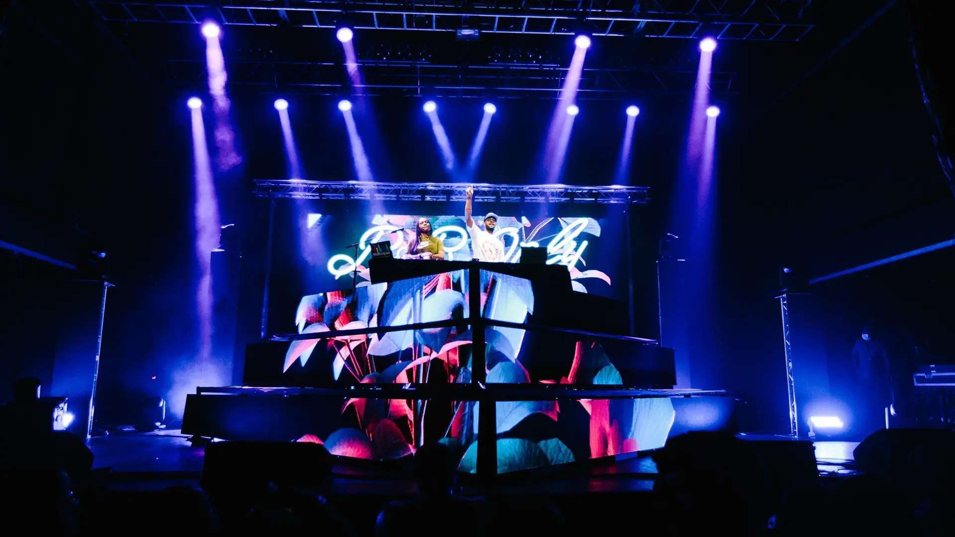 R&B ONLY LIVE