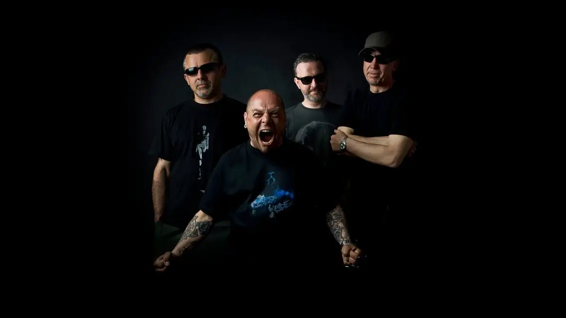 Illusion, Hostia, Iron Head