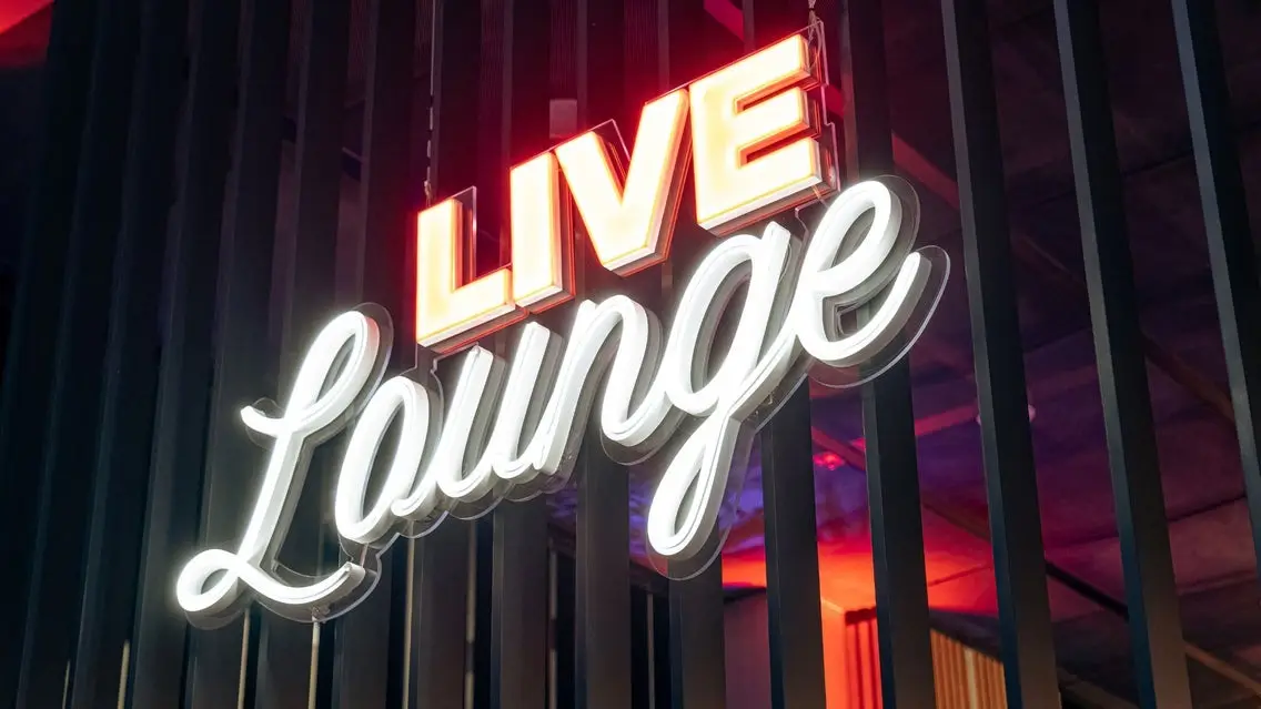 LIVE LOUNGE - Sotto le Grandi Volte